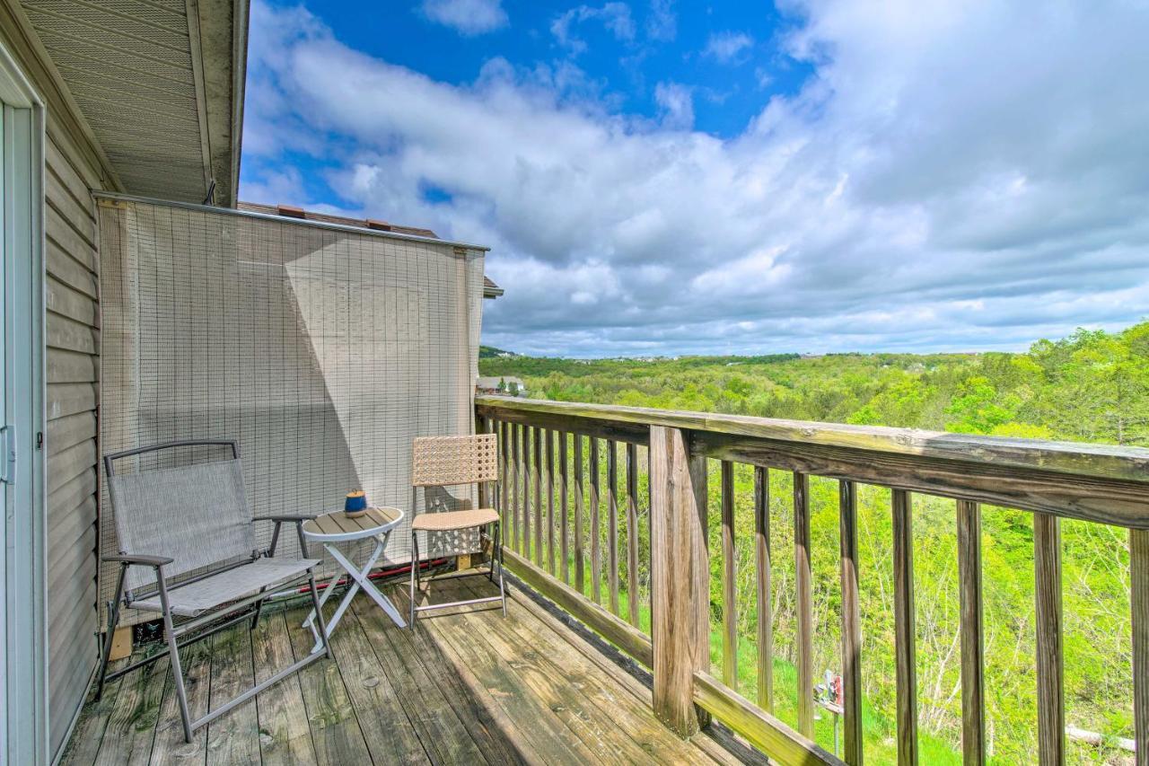 Cozy Branson Retreat With Balcony, 2 Mi To 76 Strip Lejlighed Eksteriør billede