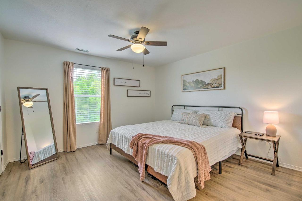Cozy Branson Retreat With Balcony, 2 Mi To 76 Strip Lejlighed Eksteriør billede