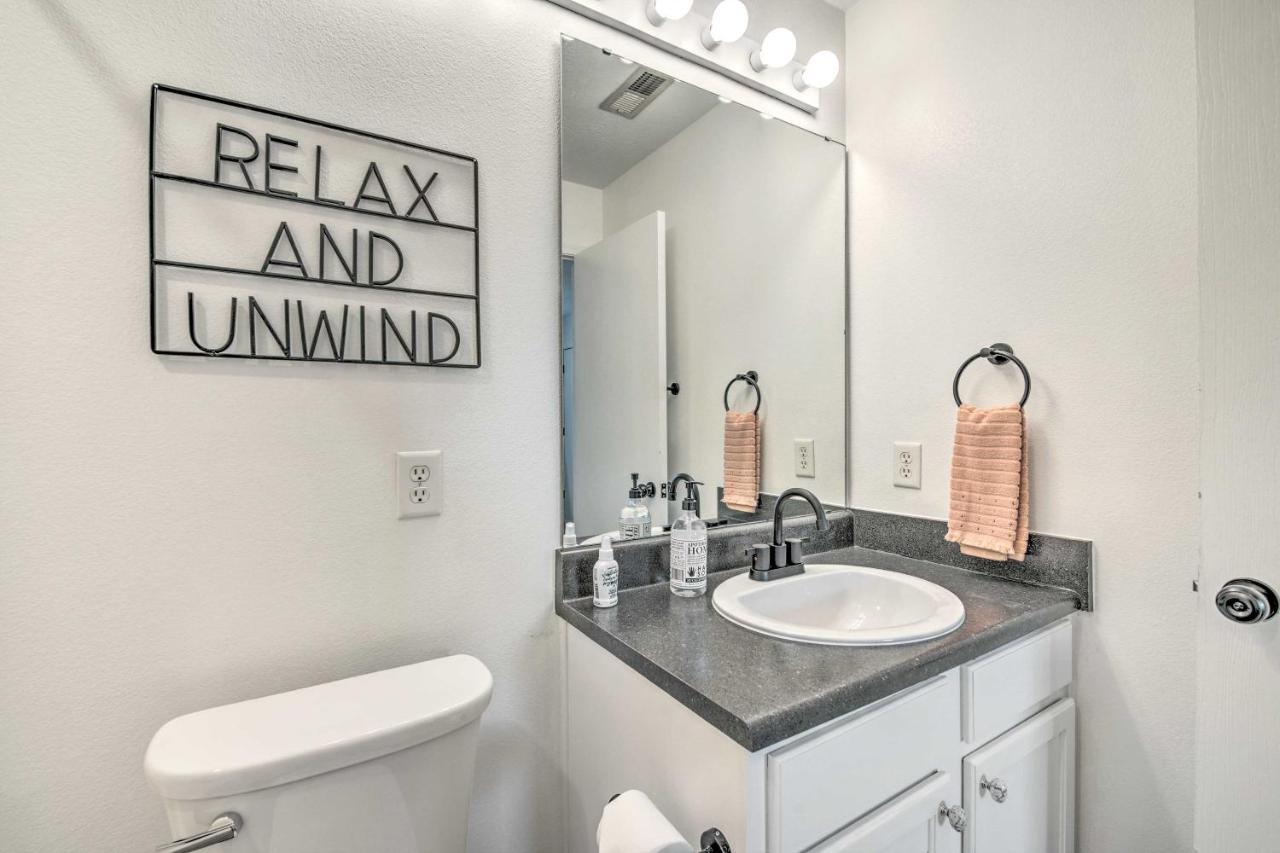 Cozy Branson Retreat With Balcony, 2 Mi To 76 Strip Lejlighed Eksteriør billede