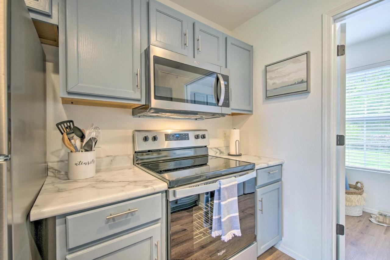 Cozy Branson Retreat With Balcony, 2 Mi To 76 Strip Lejlighed Eksteriør billede