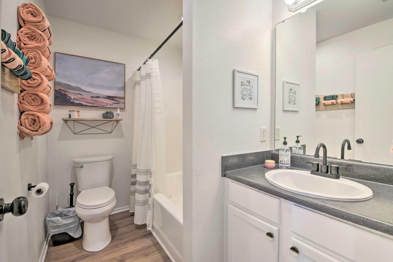 Cozy Branson Retreat With Balcony, 2 Mi To 76 Strip Lejlighed Eksteriør billede